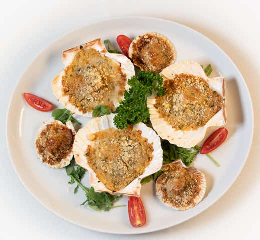 Scallops and Canestrelli au Gratin with Brandy